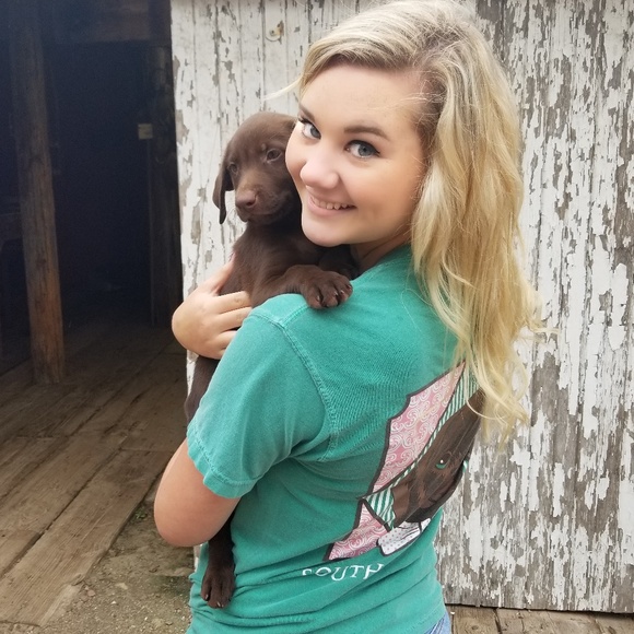 Meet your Posher, Katelyn - Picture 2 of 2